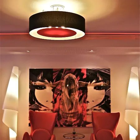 Western Amedia Art Hotel